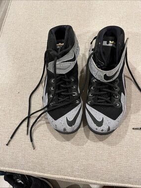 Nike Black and Gray Speckled High-Top Sneakers
